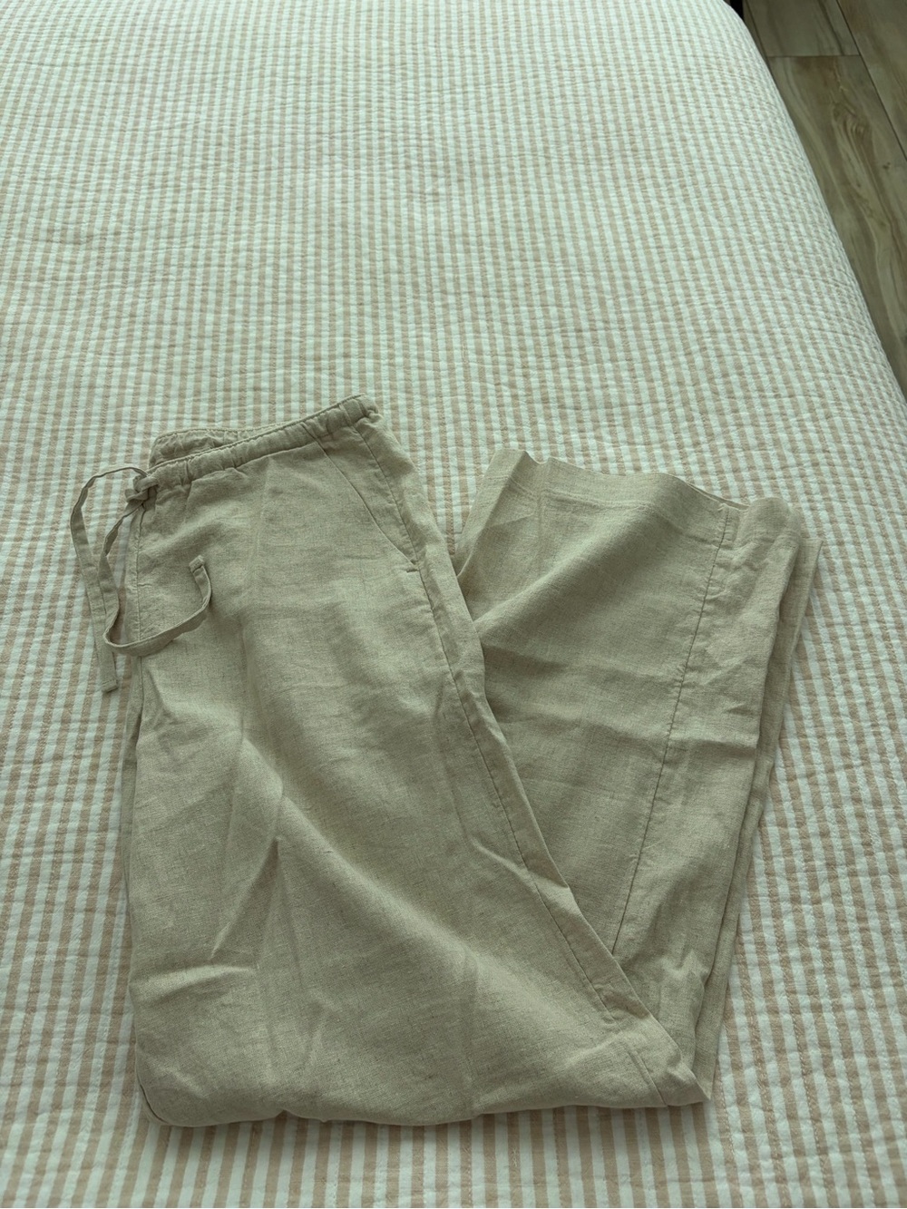 Women Hollister Linen Drawstring Pants in Light Beige